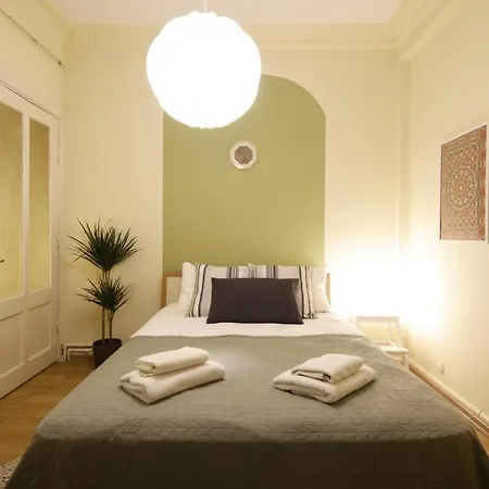 Vibrant Flat With Excellent Location In Beyoglu * イスタンブール