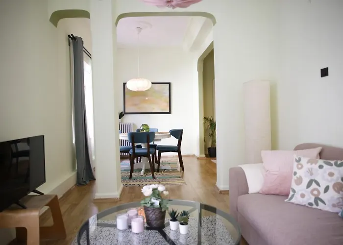 Apartment Vibrant Flat With Excellent Location In Beyoglu *