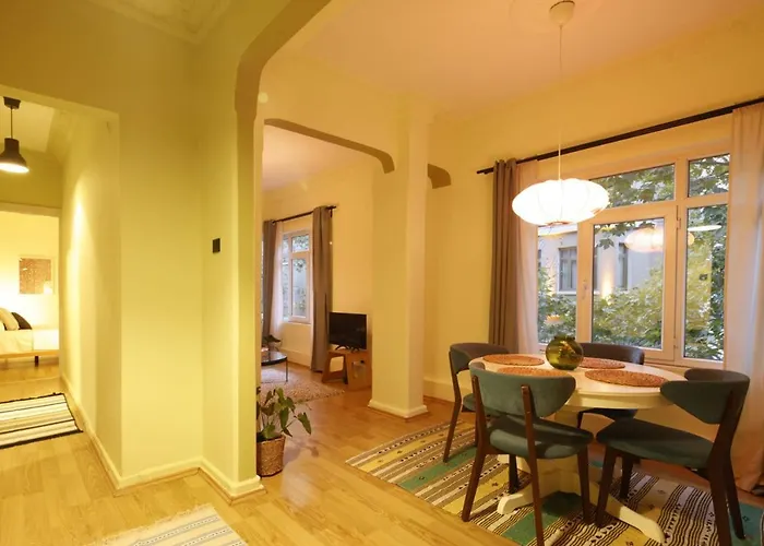 Vibrant Flat With Excellent Location In Beyoglu Apartment *